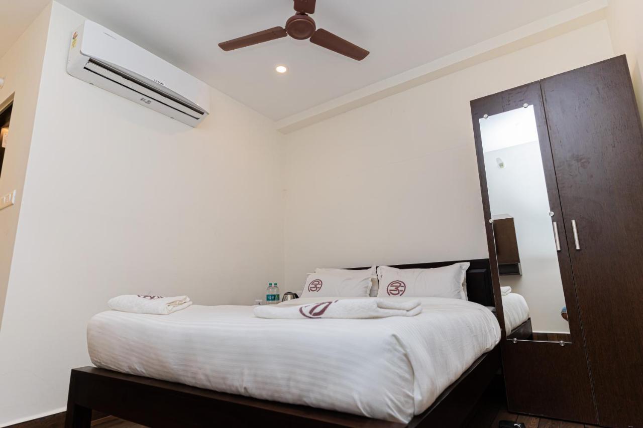 Hotel Mookambika Comforts Tirupati Kültér fotó