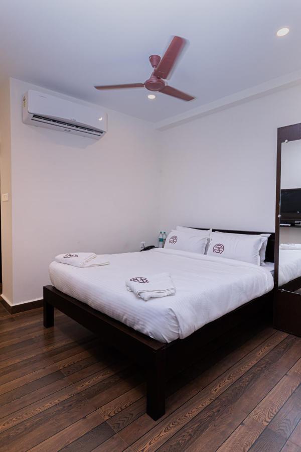 Hotel Mookambika Comforts Tirupati Kültér fotó